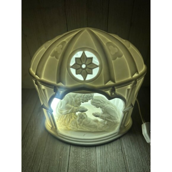Vtg Dept 56 Lighted White Bisque Christmas Nativity Dome Winter Silhouette 8" T - Picture 2 of 12